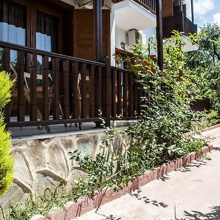 Iliachtides Kala Nera