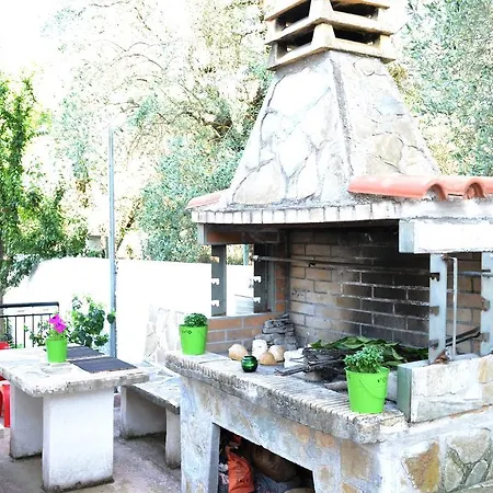 Apartament Iliachtides *