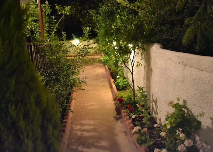 Iliahtides Apartman *